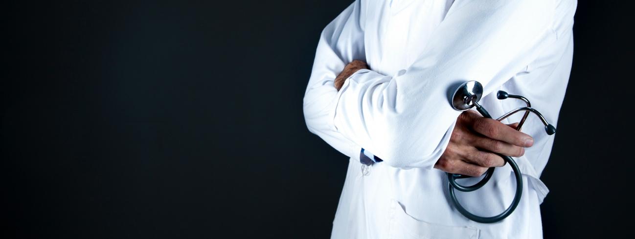 Estruturar um método de como cobrar honorários médicos é ideal para a manutenção da saúde financeira de clínicas. Entenda.